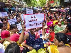 असम : नाबालिग के साथ गैंगरेप के बाद तनाव का माहौल, दरिंदों की गिरफ्तारी को लेकर सड़क पर उतरे लोग