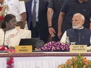 'केंद्र और राज्य के बीच पुल की भूमिका निभाएं गवर्नर', 'राज्यपालों के सम्मेलन' में PM मोदी ने किया आग्रह