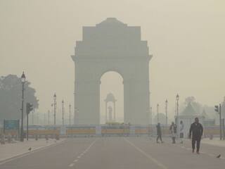 दिल्ली सरकार ने वायु प्रदूषण को लेकर केंद्र से मांगी मदद, कहा- पड़ोसी राज्यों से दिलाएं सहयोग