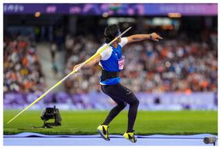 WATCH: PM Narendra Modi dials Neeraj Chopra, hails sportsman spirit of Olympian   s Mother  Saroj  Devi