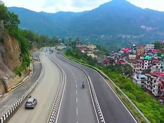 काम की खबर : हिमाचल प्रदेश जाने का बना रहे हैं प्लान तो जरा ठहरिए, 70 सड़कों को किया गया बंद, जानिए वजह