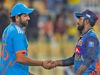 IND VS SL 2nd ODI : श्रीलंका ने भारत को 32 रन से दी मात, जेफ्री वेंडरसे के आगे फेल हो गई पूरी भारतीय टीम
