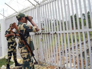 Bangladesh Crisis: 'Large Bangladeshi Crowd' Prevented From Entering India Along IB In West Bengal