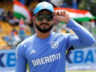 तीसरे वनडे में विराट ने रियान पराग को सौंपी डेब्यू कैप, कोहली ने इसके बाद दे दिया बड़ा बयान