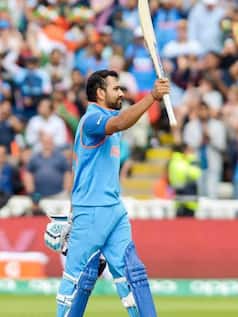 देखें- रोहित शर्मा ने वनडे में किसके खिलाफ जड़े कितने छक्के- टीम वाइज