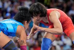Vinesh Phogat Vs Sarah Ann Hildebrandt Paris Olympics 2024 Wrestling 50kg Gold Medal Match Livestreaming: When And Where To Watch