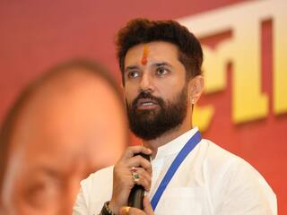 चिराग पासवान ने फिर दिखाया NDA से अलग रुख, खुलकर किया राहुल गांधी-अखिलेश यादव की इस मांग का समर्थन