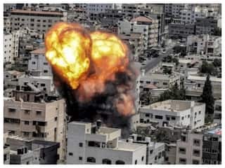 इजरायल ने दक्षिणी लेबनान में हिजबुल्लाह के सैन्य ढांचों पर किया हमला