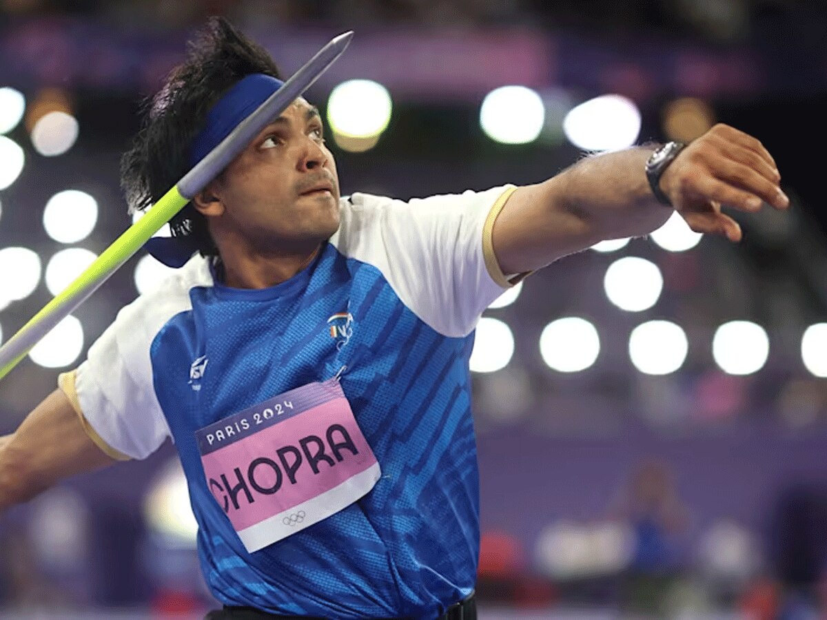 जैवलिन थ्रो में सिल्वर जीतने पर करीना समेत तमाम सेलेब्स बोले, 'शाबाश नीरज!'