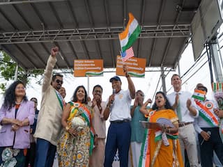 NYC मेयर ने भारत को तीन बार कहा पाकिस्तान, भीड़ में से किसी ने चिल्लाकर कहा- भारत की बात हो रही है...