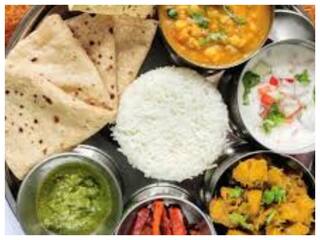 टमाटर की कीमतों में बढ़ोतरी से जुलाई में 11 फीसदी महंगी हो गई शाकाहारी थाली, मांसाहारी थाली की लागत 6 फीसदी बढ़ी