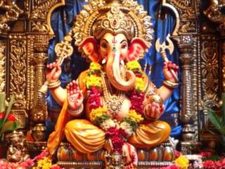 किसी मंदिर में पूजा करने से भक्तों की इच्छाएं पूरी होती है तो कहीं खुद ही दिए थे भगवान ने भक्तों को दर्शन, जाने बप्पा के मंदिरों के रहस्य