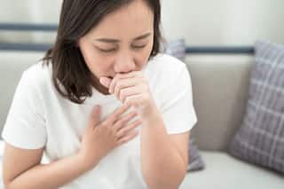 क्या है शरीर में कैंसर का पहला लक्षण? ये संकेत दिखें तो हो जाएं सतर्क