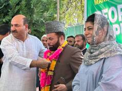 'Gun Can't Be A Solution': Hurriyat Leader Geelani Joins PDP Ahead Of J-K Assembly Polls