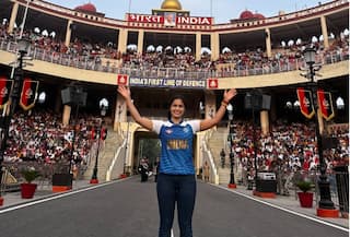 Olympic Madalist Manu Bhaker meets BSF Jawans and witnesses beating retreat parade at Wagah border