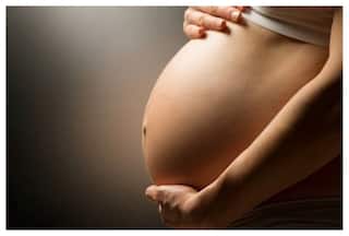 क्या गर्भवती महिला से बच्चे में फैल सकता है मंकीपॉक्स वायरस? डॉक्टर से जानें