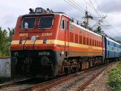UP SHOCKER! Man throws stones at Seemanchal Express to steal passengers' phones, arrested
