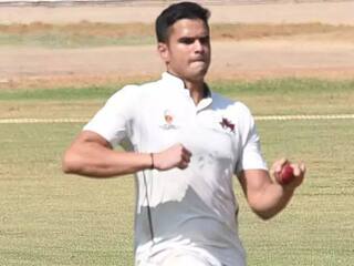 अर्जुन तेंदुलकर ने अपनी गेंदबाजी से मचाया कोहराम, आलोचकों को दिया करारा जवाब