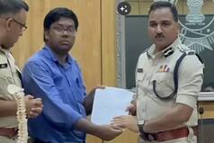 Kolkata Rape Murder Case: Protesting Junior Doctors Meet Police Commissioner Goyal, Demand His Resignation