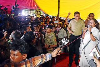 Kolkata case: Protesting doctors finally meet Mamata Banerjee; Suspense remains over outcome