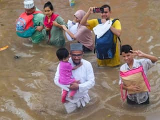 गुजरात के बाद अब तेलंगाना में बारिश से तबाही! 16 लोगों की मौत, CM ने मांगा 'National Calamity' का टैग