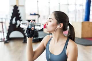 5 reasons why you shouldn't drink water right after workout