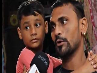 Funny Video Today: 'कुछ भी पूछ लो मेरा बेटा बता देगा', मगर पहले ही सवाल पर हंसी का पात्र बन गया बाप | देखें वीडियो