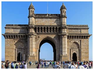गेटवे ऑफ इंडिया पर पर्यटकों के लिए नो एंट्री, अगले आदेश तक किया बंद, जानें वजह-