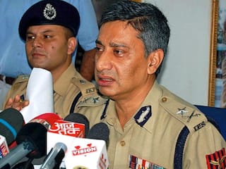 '1999 में मसूद अजहर को रिहा करना भारत के लिए शर्मनाक था...', क्या बोले जेल से एयरपोर्ट ले जाने वाले अफसर