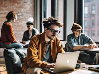 Demanding Online Course From IIT: आईआईटी मद्रास ने दिया सिर्फ 500 रुपए में ऑनलाइन कोर्स करने का मौका, तुरंत लें एडमिशन