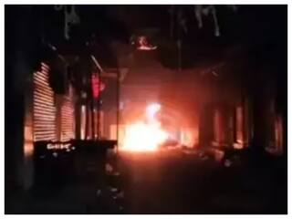 गणेश विसर्जन के दौरान कर्नाटक में फैली सांप्रदायिक हिंसा, कई दुकानें और मोटरसाइकिलें आग के हवाले, जानें क्या है विवाद