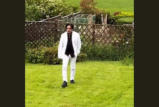 Meet actor whose debut film was superhit, once bigger than Salman Khan, Shah Rukh, Aamir, signed 47 films in 10 days, failed to give second solo hit, quit industry, he is now...