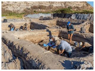 स्पेन में मिले 26 हजार साल पुराने इंसान और जानवरों के पैरों के निशान, निर्माण स्थल पर रुका काम