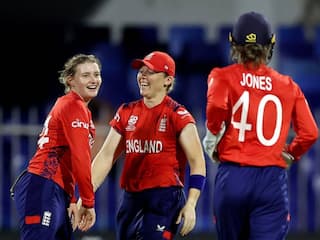 Womens T20 World Cup 2024: इंग्लैंड ने दक्षिण अफ्रीका को 7 विकेट से हराया, सेमीफाइनल के लिए ठोका दावा