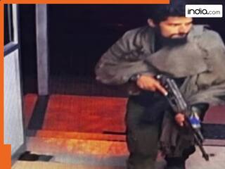 Ganderbal terrorist attack: सीसीटीवी फुटेज में दिखी 2 आतंकियों की तस्वीर, हाथ में थी एके-47