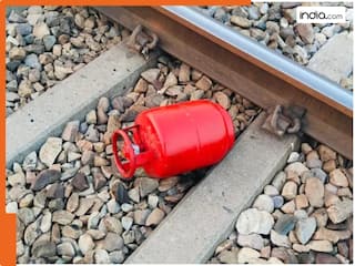 दुश्मनों के टारगेट पर फौजी? अब आर्मी ट्रेनों के रूट पर मिला गैस सिलेंडर, मचा हड़कंप