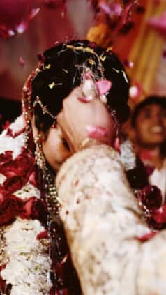 5 bizarre wedding traditions across the world that will shock you