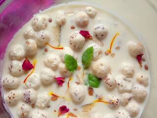 Navratri 2024: नवरात्रि के दूसरे दिन मां ब्रह्मचारिणी को लगाएं इस खास चीज का भोग, मिनटों मे हो जाएगी रेसिपी तैयार