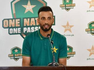 PCB की प्रेस कॉन्फ्रेंस में ड्रामा, पत्रकार ने कप्तान शान मसूद को किया बेइज्जत