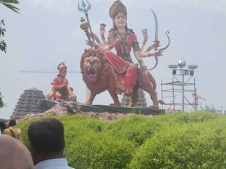 इस बार दुर्गा माता की भक्ति में डूब कर इस जगह पर नवरात्रि का आनंद उठाए