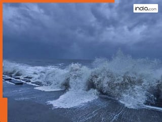 ओडिशा-पश्चिम बंगाल में तबाही मचा सकता है चक्रवात, 150 से ज्यादा ट्रेनें कैंसिल