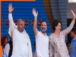 EVM बटन दबाने की गूंज दिल्ली तक सुनाई देनी चाहिए.., खरगे राहुल और प्रियंका ने ऐसे की वोट डालने की अपील