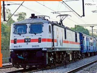 दिवाली पर भीड़ को देखते हुए रेलवे आज से चलाएगा 250 स्पेशल ट्रेनें, यहां देखें लिस्ट