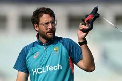 Daniel Vettori to leave Australia's coaching duties temporarily for IPL 2025 auction