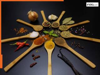 Jyotish Shastra: किसी को मांगने पर भी उधार न दें ये तीन चीजें, रूठ जाएंगी मां लक्ष्मी