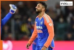 WATCH: Varun Chakravarthy BAMBOOZLES Proteas skipper Aiden Markram in IND vs SA 2nd T20I