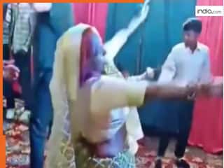 Dance Ka Video: डीजे बजा तो स्टेज पर कूद गईं दादी, फिर ऐसा हाहाकार मचाया देखते रह जाएंगे | देखें वीडियो