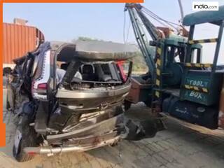 Road Accident: आगरा एक्सप्रेसवे पर डिवाइडर तोड़ ट्रक से भिड़ी बेकाबू स्कॉर्पियो, 5 डॉक्टरों की मौत