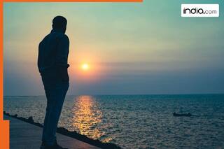 This actor signed a film on his father's insistence, was afraid of flop career, became overnight star by playing Vinod Khanna's role