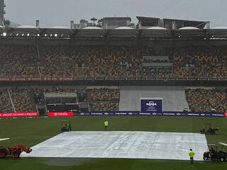 IND vs AUS: मुश्किल में फंसी टीम इंडिया को बारिश से राहत, तीसरे दिन का खेल खत्म